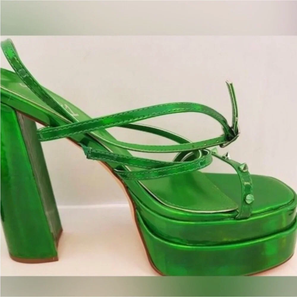 Green NWOT Vivianly Platform Strappy Heels